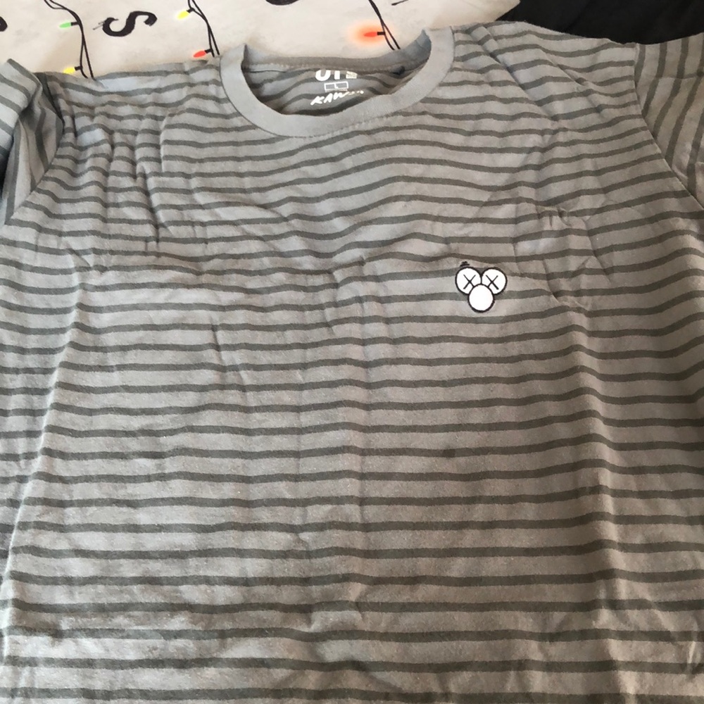 Kaws tshirt